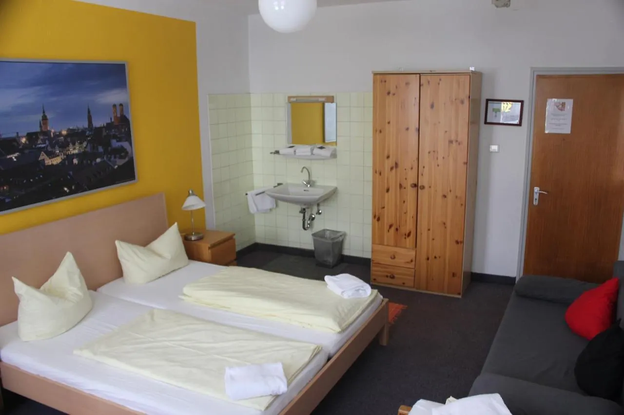 Hotel Pension Am Hauptbahnhof Munich Guest house